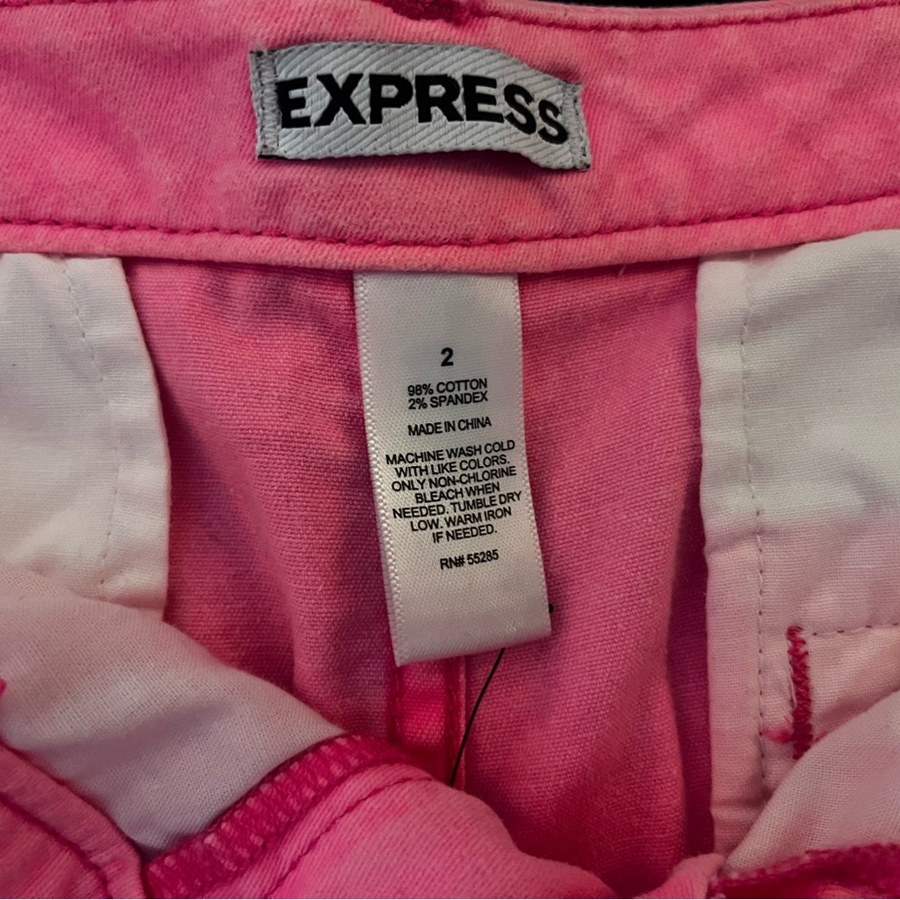EXPRESS SHORTS - Picture 2 of 3